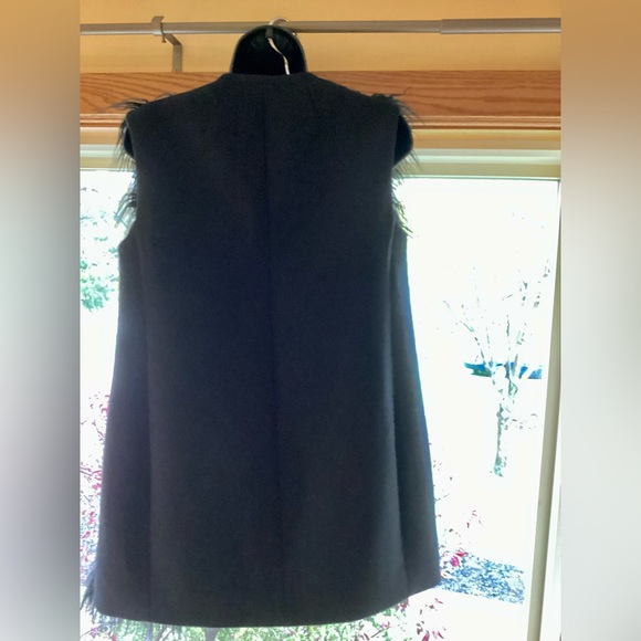 THEORY JET BLACK FAUX FUR LONG HAIR SHAG JACKET VEST SZ. PETITE (00-0) - Picture 6 of 15